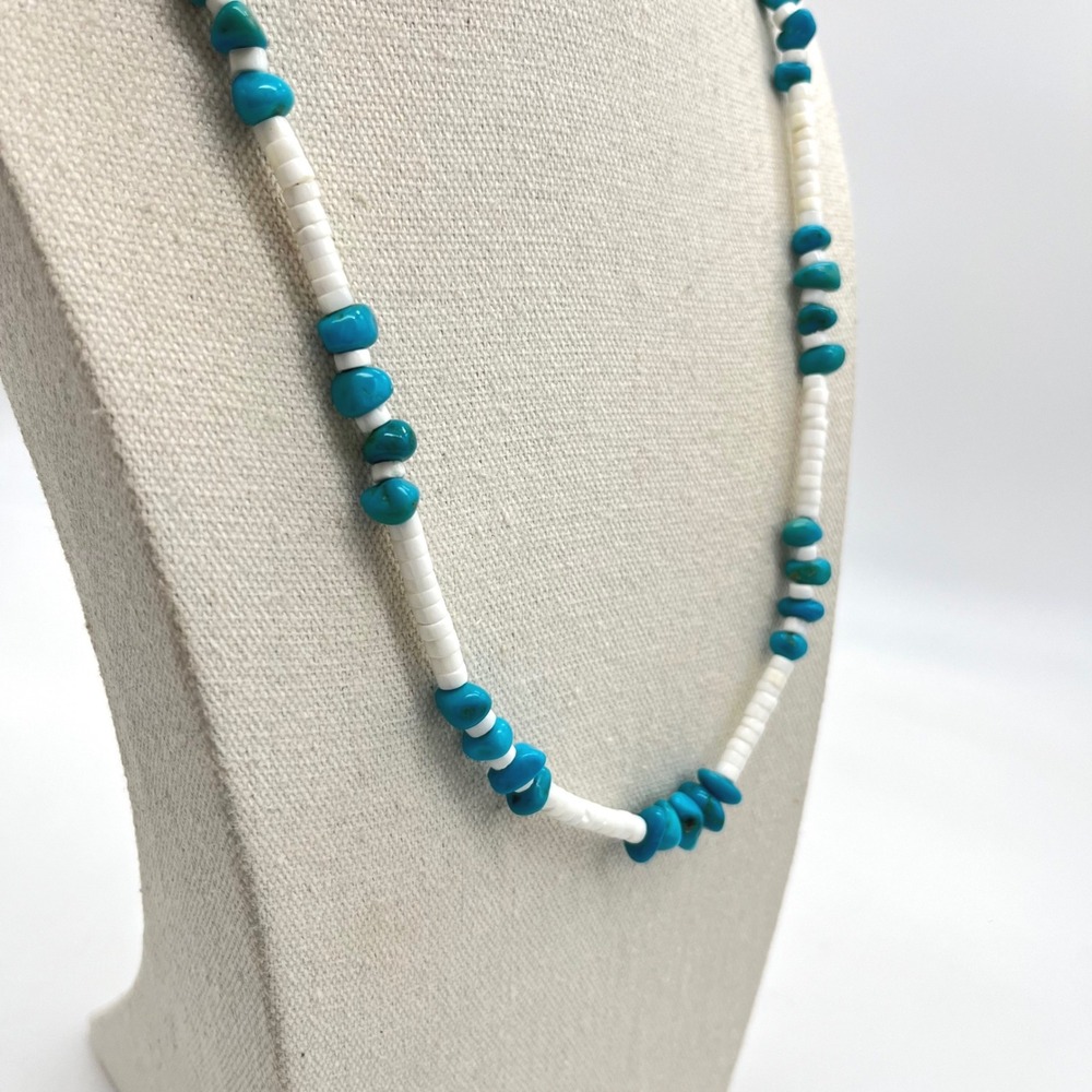 Vintage Turquoise Nugget and White Heishi Shell Bead Necklace 24 Inch Boho - Picture 5 of 7